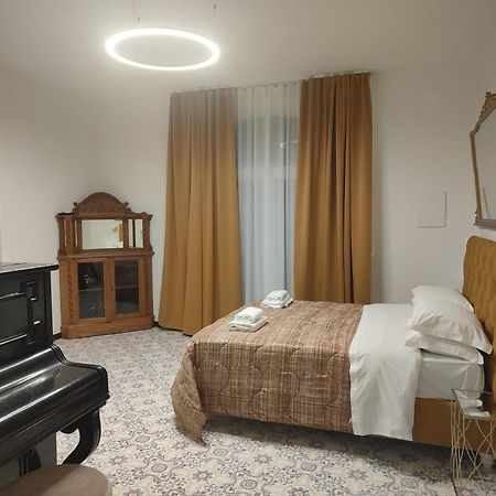 Casa Enzina Hotel Соренто Екстериор снимка