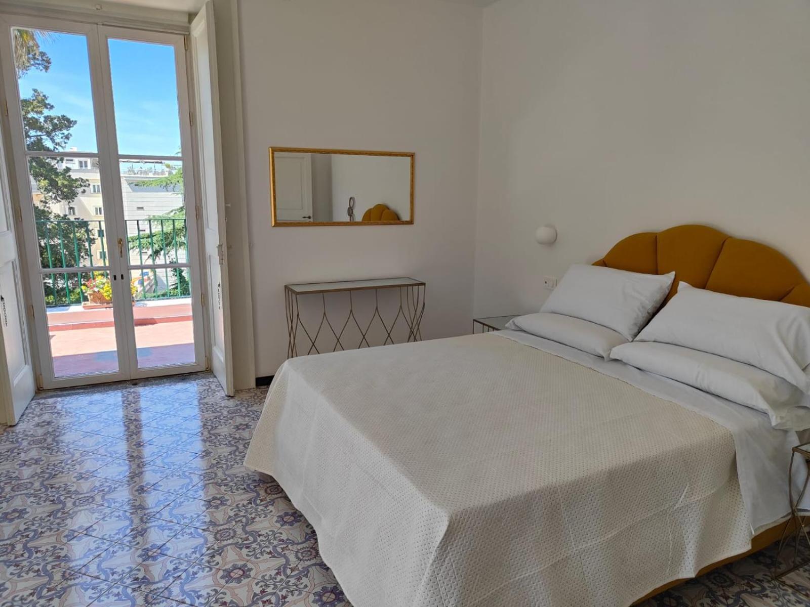 Casa Enzina Hotel Соренто Екстериор снимка
